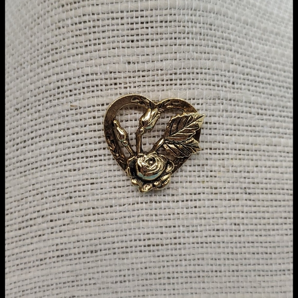 Rose inside a heart goldtone pinback lapel collar tie tac Valentine's Day Cupid - Picture 5 of 5